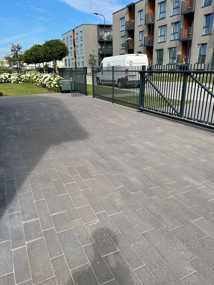 Kiviparketi pesu pritsmevabalt